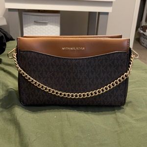 Michael Kors crossbody bag. Like new.